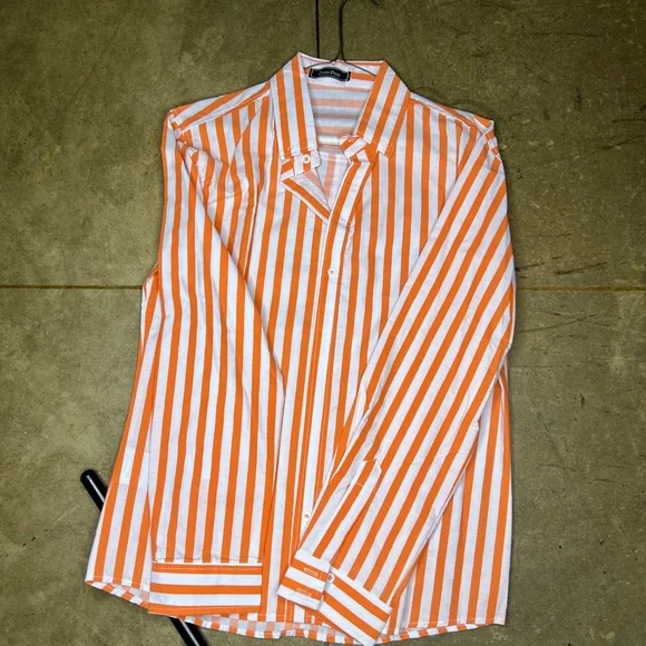Zune Poar Orange and White dress shirt - Picture 2 of 8